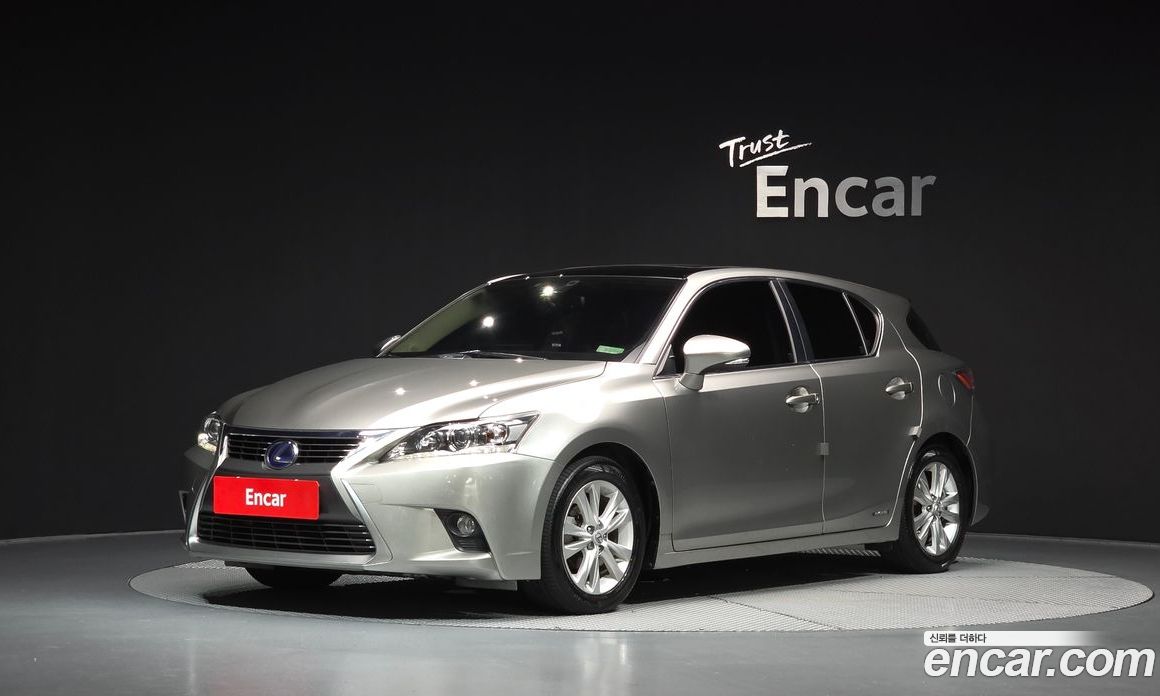 Lexus CT200h