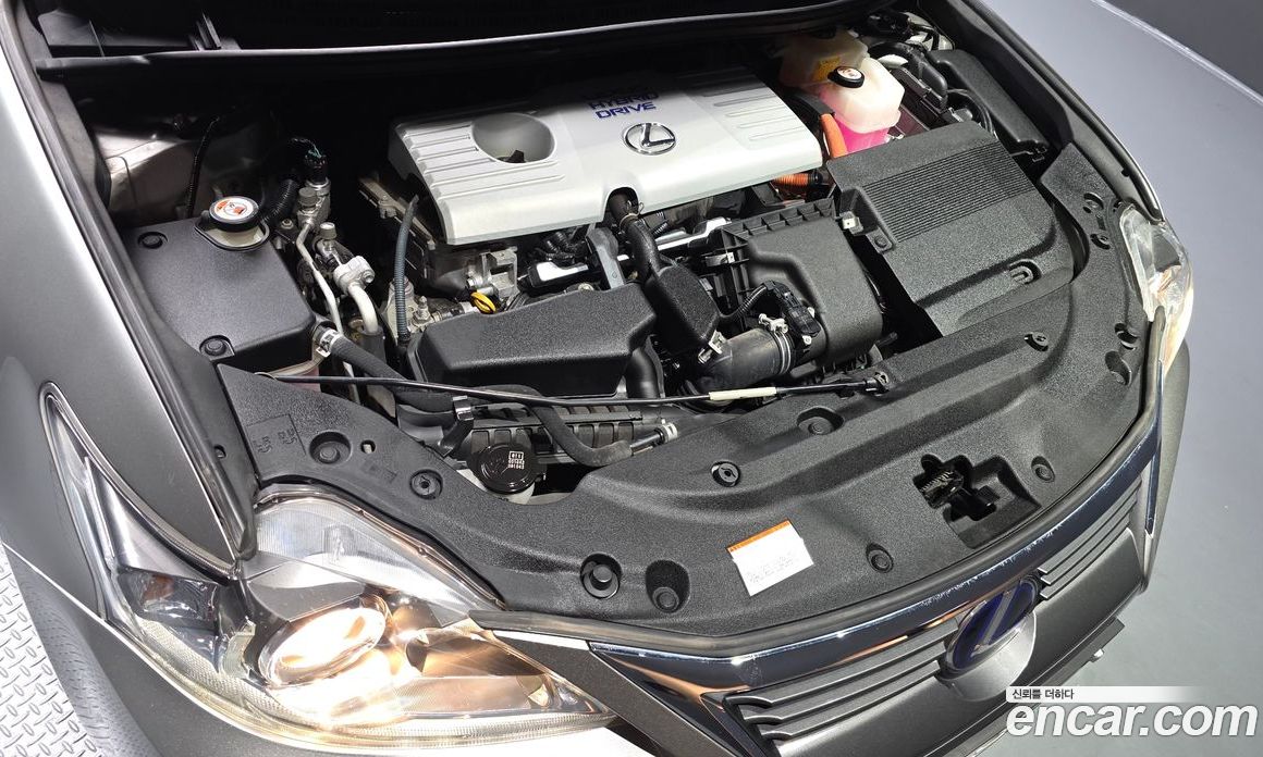 Lexus CT200h фото 6