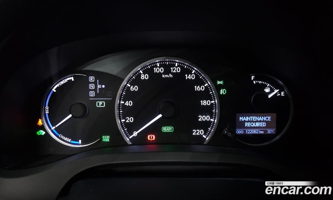 Lexus CT200h фото 8