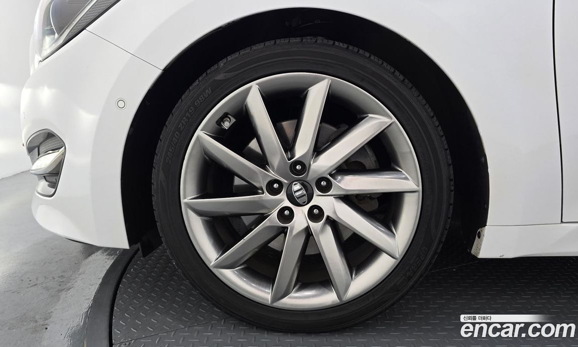 Hyundai Aslan фото 5