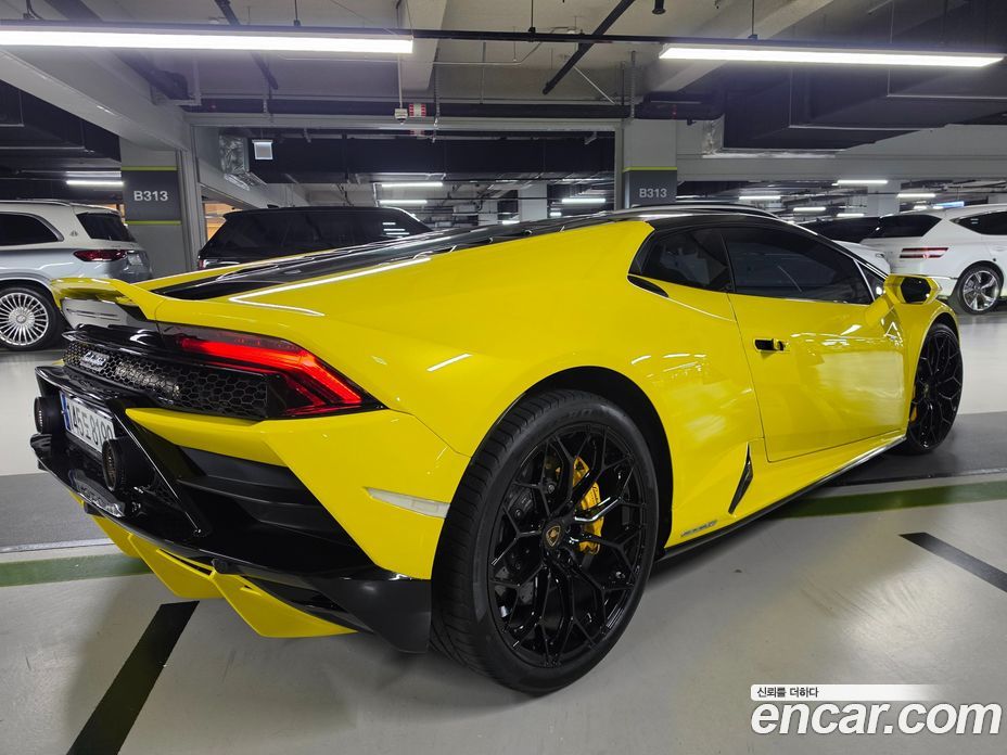Lamborghini Huracan фото 3