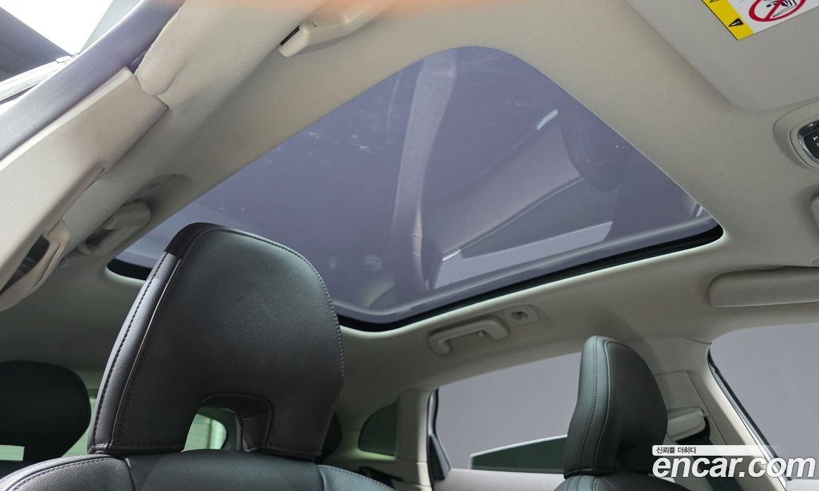 Volvo V40 фото 19