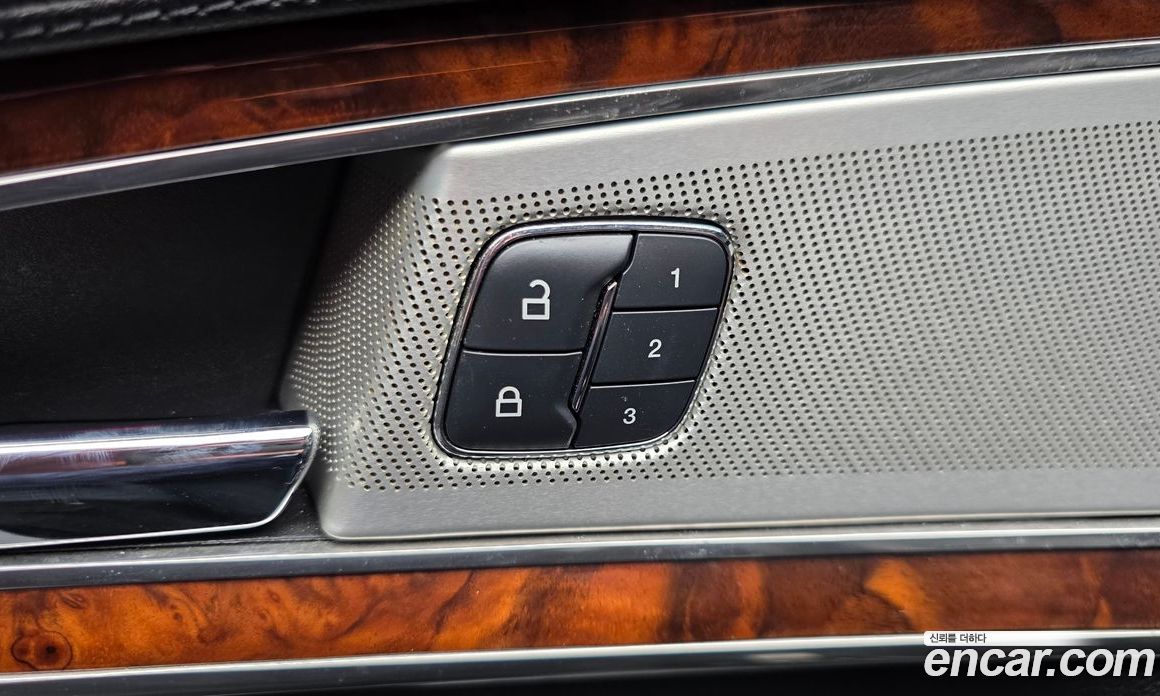 Lincoln MKX 2nd Gen фото 18
