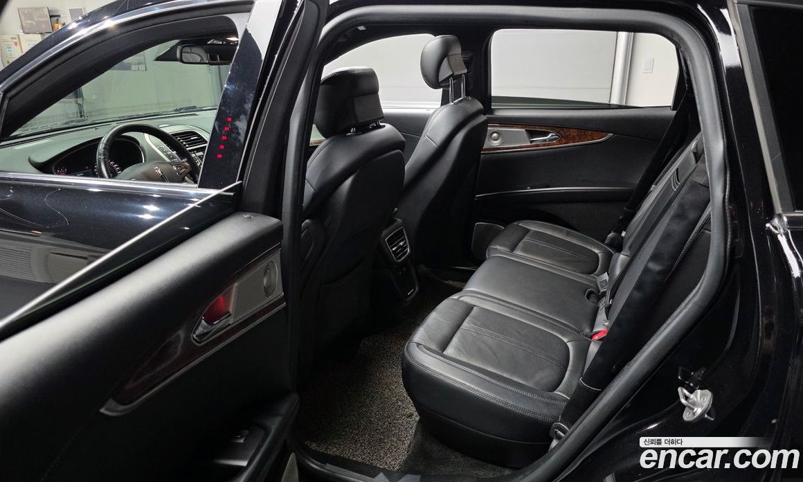 Lincoln MKX 2nd Gen фото 27