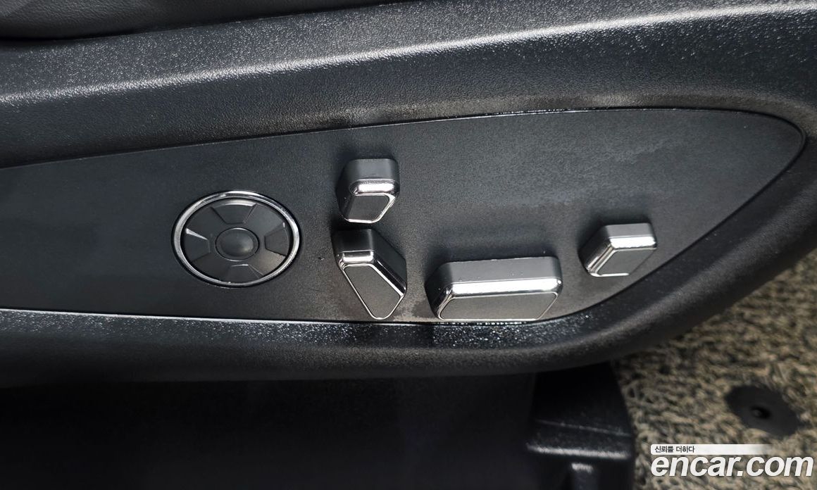 Lincoln MKX 2nd Gen фото 33