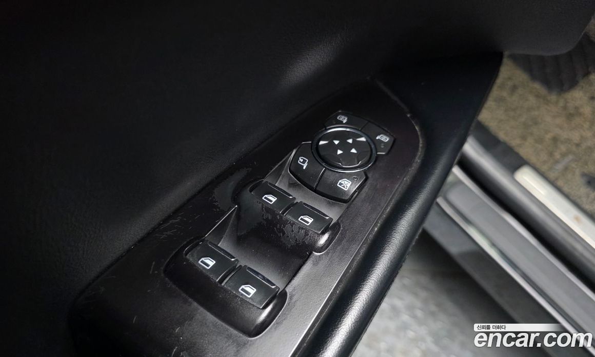 Lincoln MKX 2nd Gen фото 37