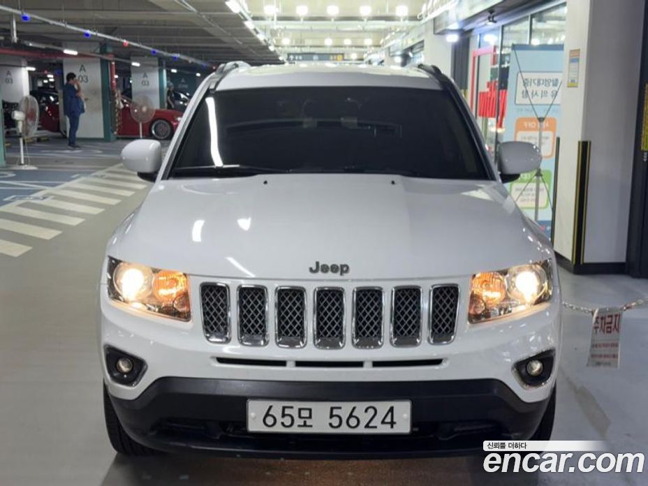 Jeep Compass фото 2