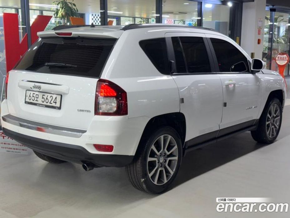 Jeep Compass фото 4