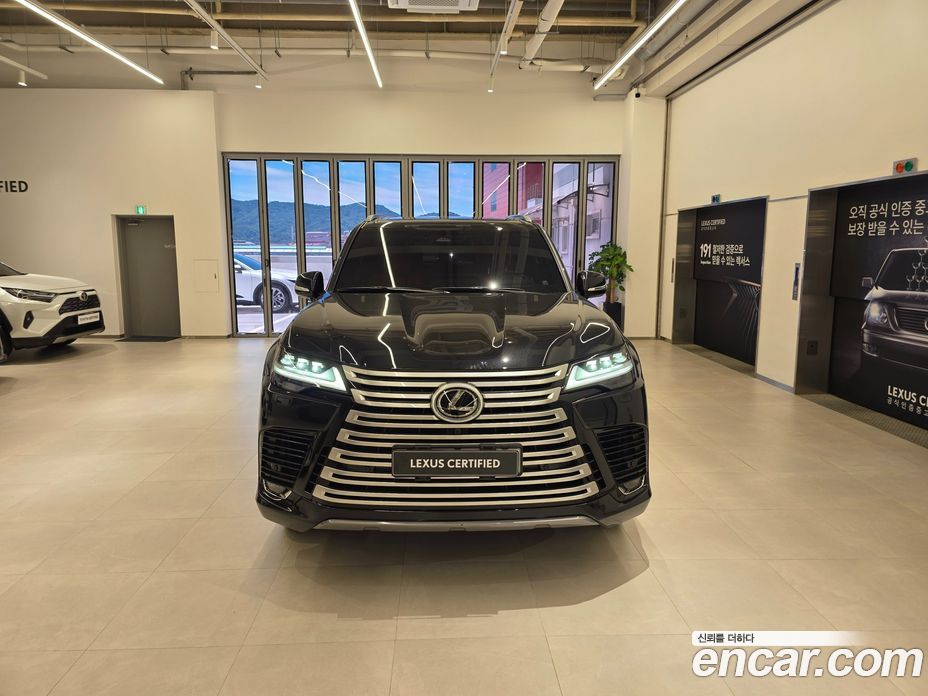 Lexus LX 4th Gen фото 3