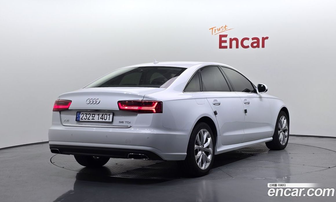 Audi A6 (C7) фото 2