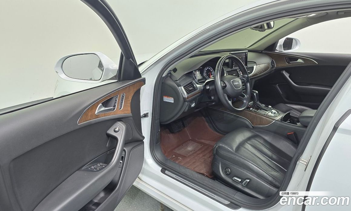 Audi A6 (C7) фото 10