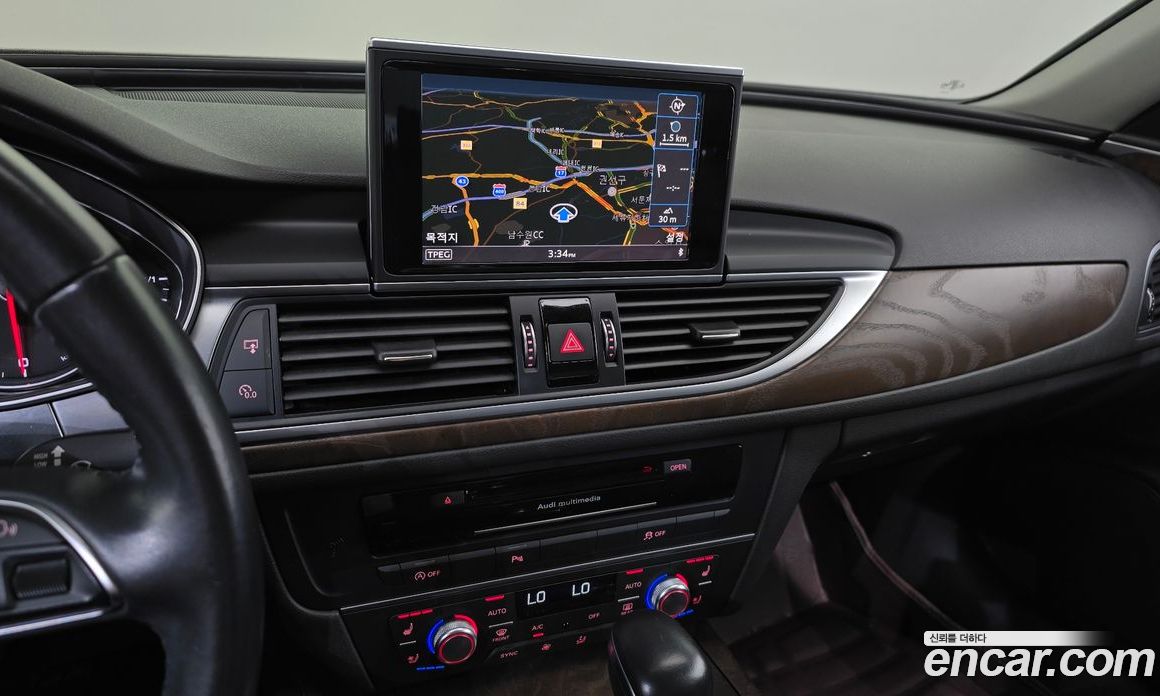 Audi A6 (C7) фото 12
