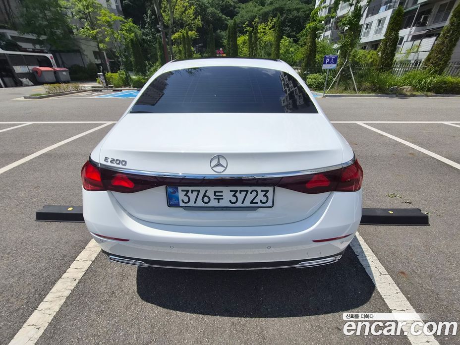 Mercedes-Benz E-Class W214 фото 4