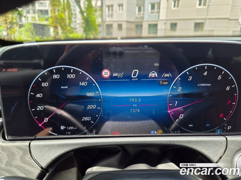 Mercedes-Benz E-Class W214 фото 12