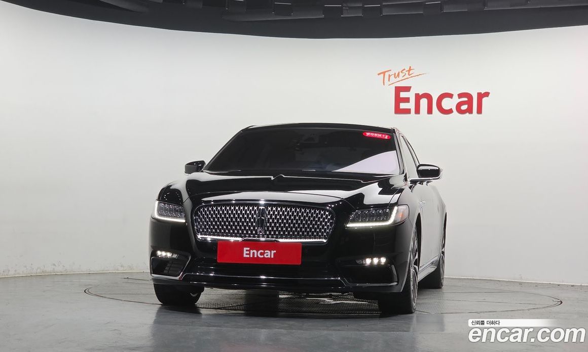 Lincoln Continental 10th Gen фото 2