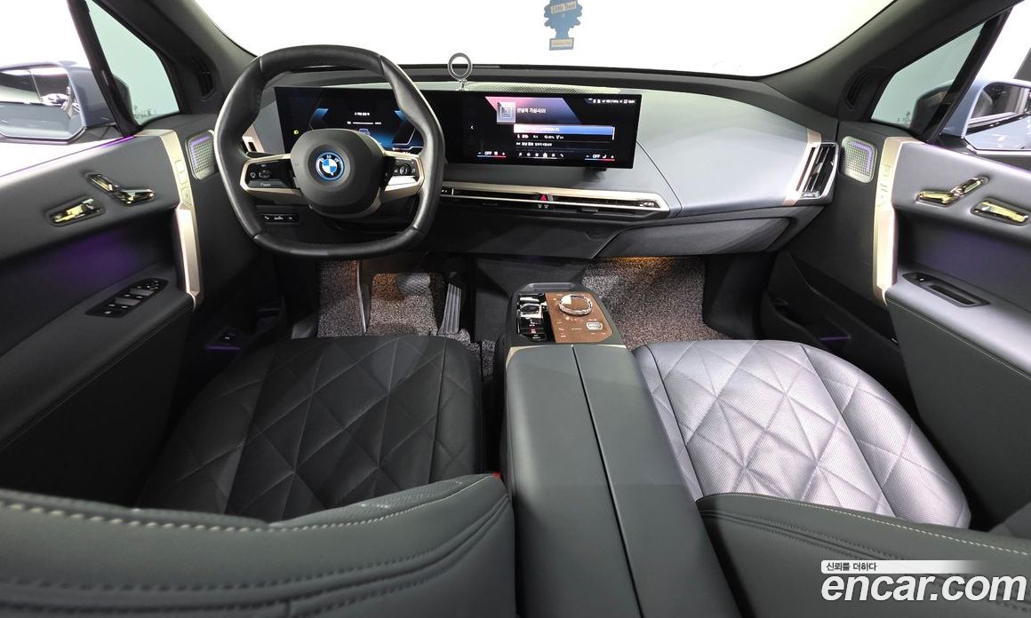BMW iX фото 7