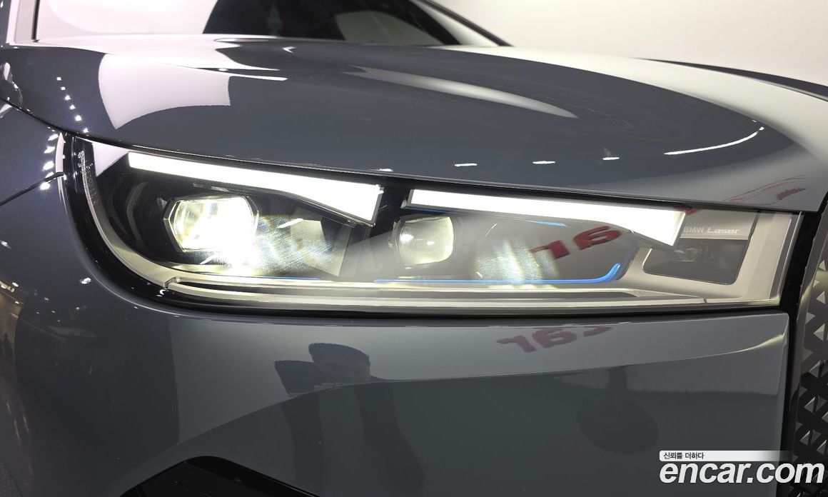 BMW iX фото 22
