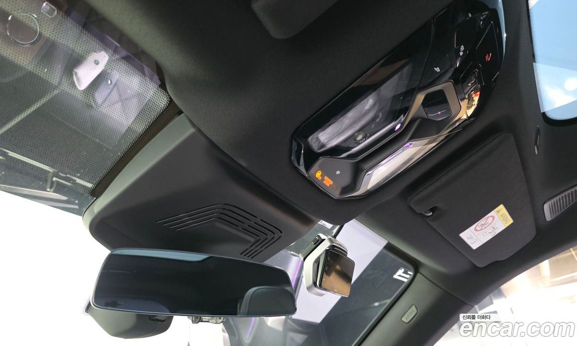 BMW iX фото 35