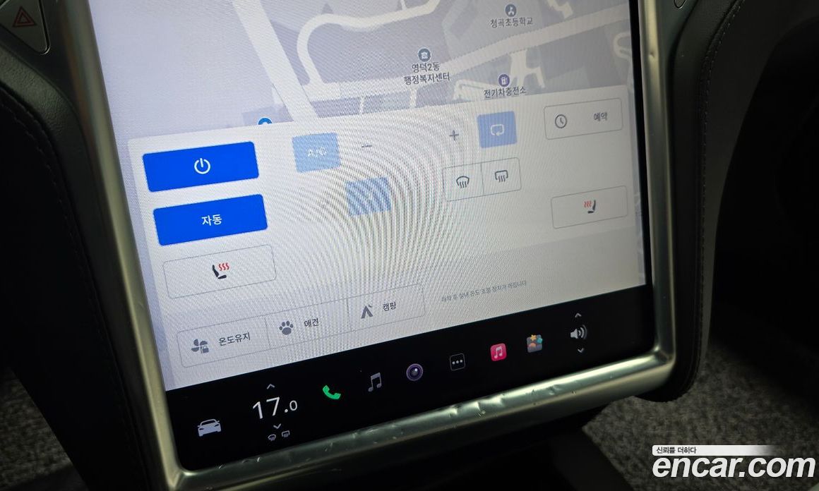Tesla Model S фото 19