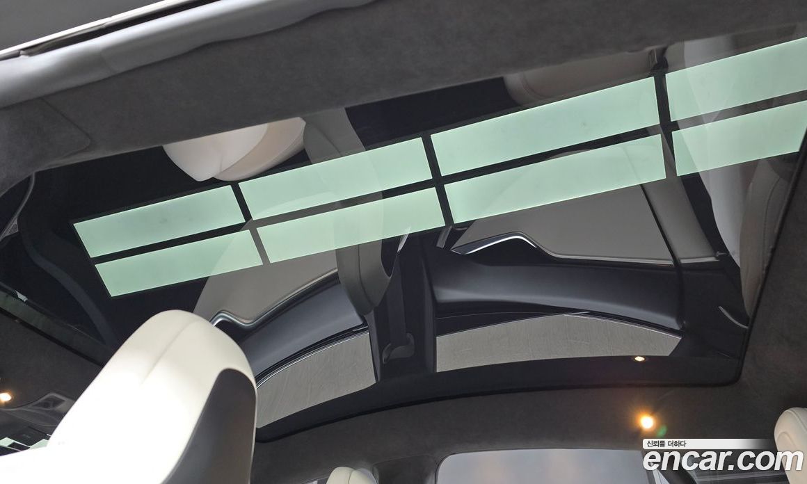 Tesla Model S фото 29