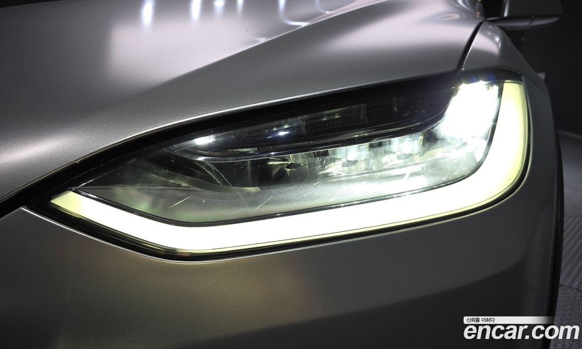 Tesla Model X фото 22