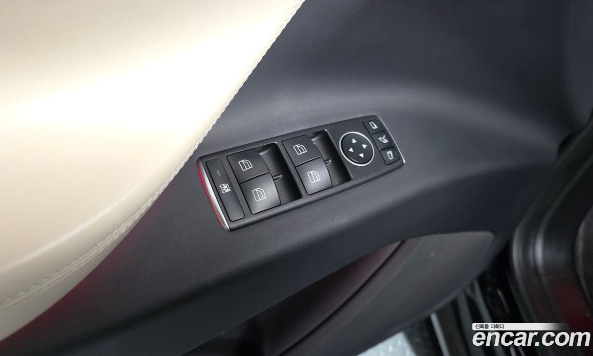 Tesla Model X фото 33