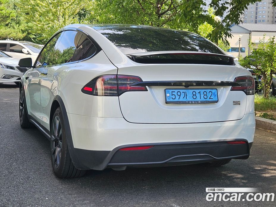Tesla Model X фото 6