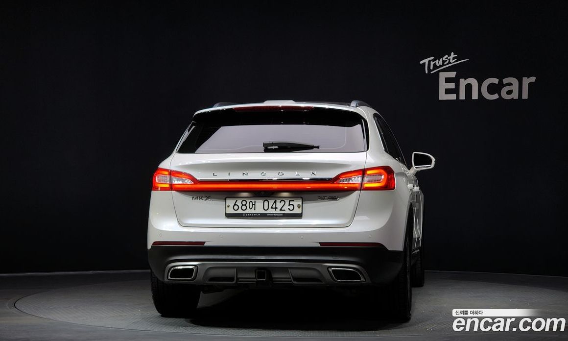 Lincoln MKX 2nd Gen фото 4