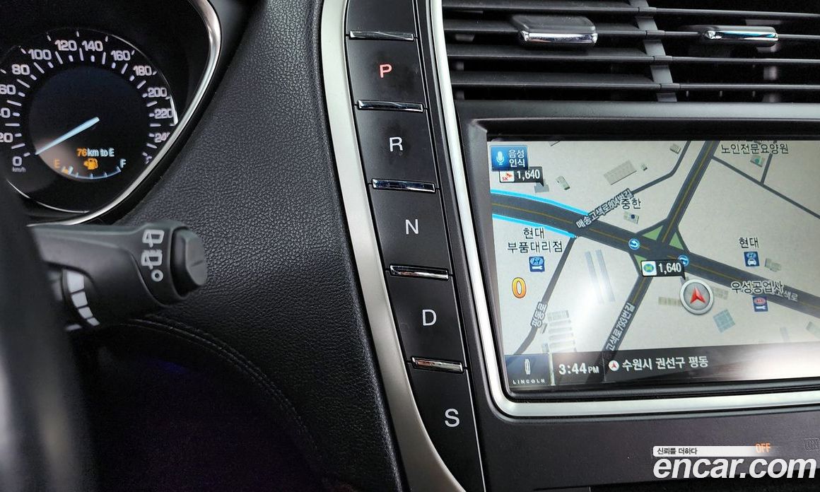 Lincoln MKX 2nd Gen фото 9