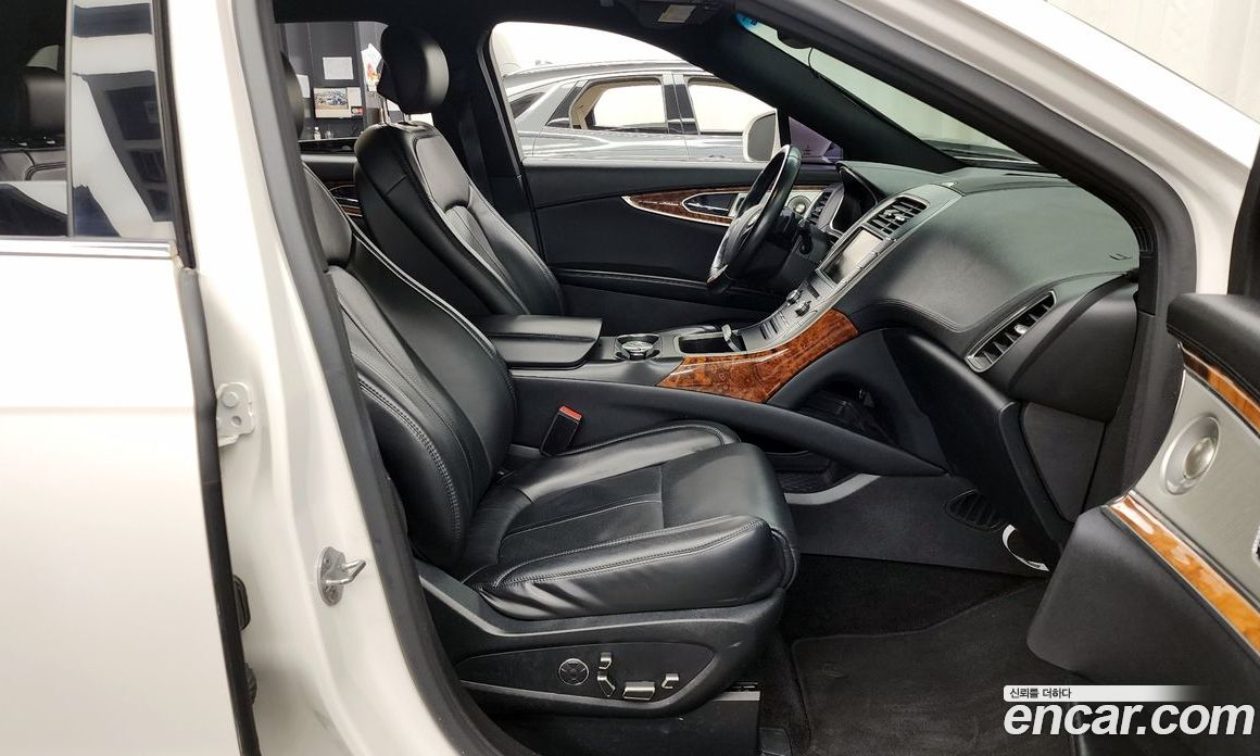 Lincoln MKX 2nd Gen фото 11