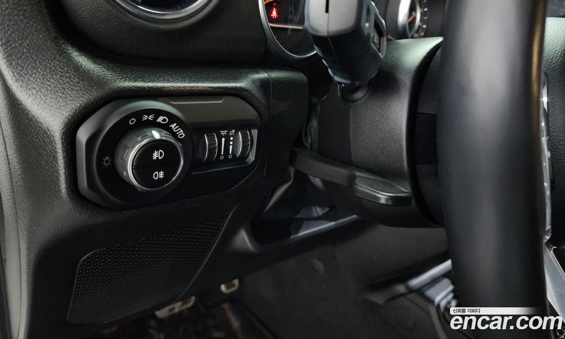 Jeep Wrangler (JL) фото 14