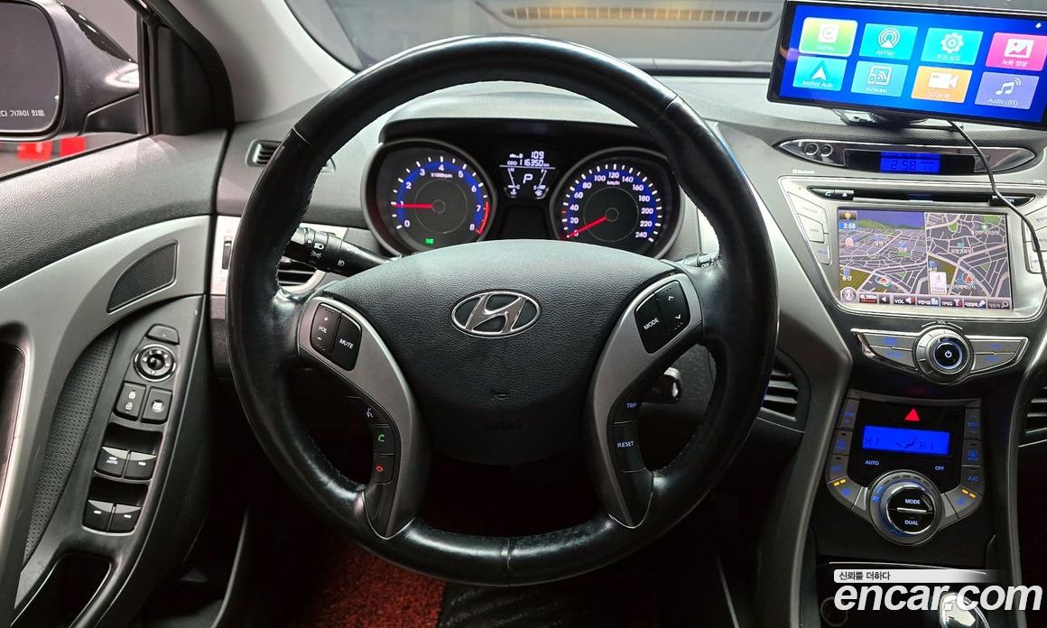 Hyundai Avante (MD) фото 14