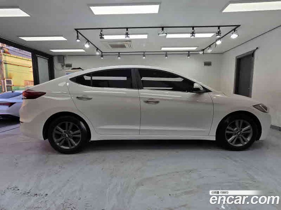 Hyundai Avante (AD) 6th Gen фото 4