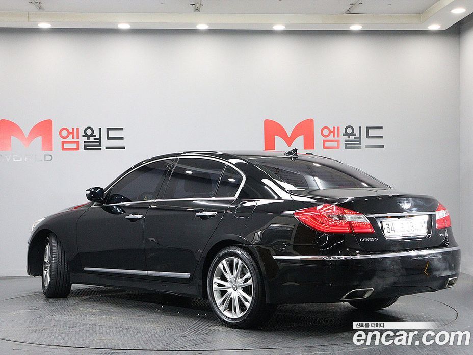 Hyundai Genesis фото 2