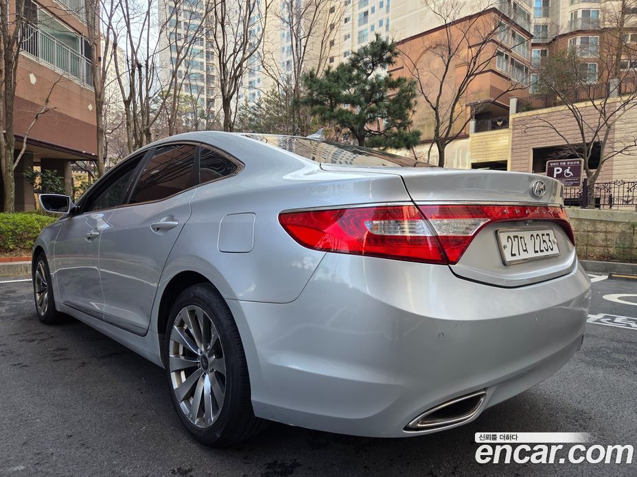 Hyundai Grandeur (HG) фото 8