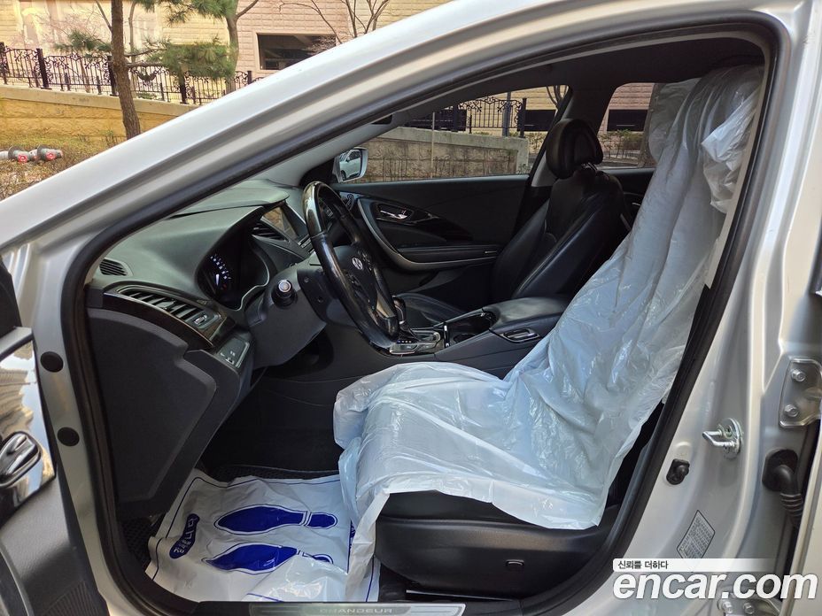 Hyundai Grandeur (HG) фото 9