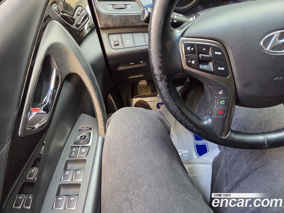 Hyundai Grandeur (HG) фото 16