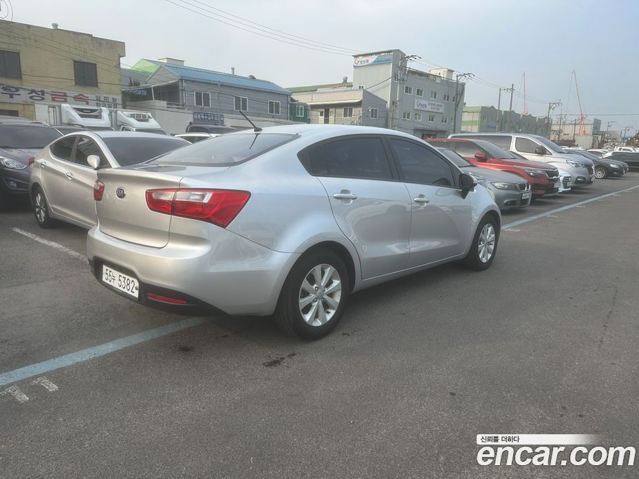 Kia Pride 3rd Gen фото 4