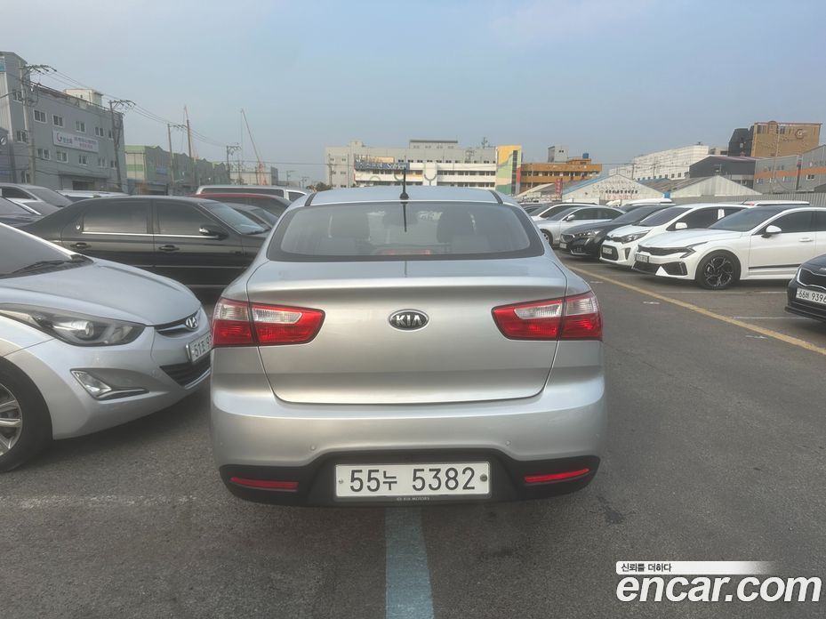 Kia Pride 3rd Gen фото 5