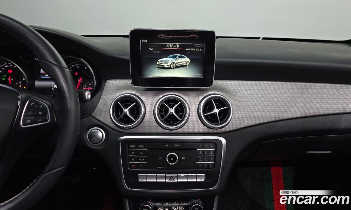 Mercedes-Benz CLA-Class C117 фото 15