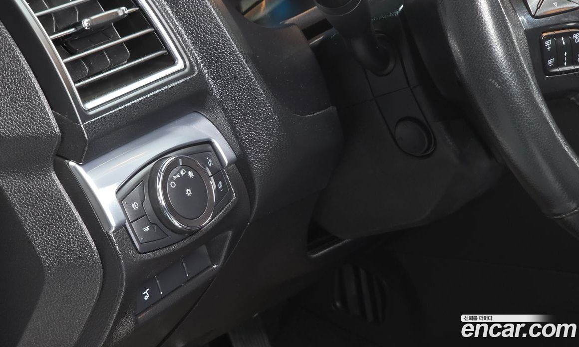 Ford Explorer 5th Gen фото 16