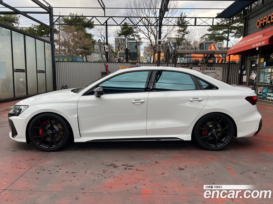 Audi RS3 (8Y) фото 5
