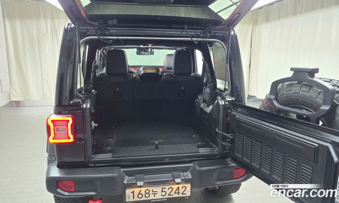 Jeep Wrangler (JL) фото 20