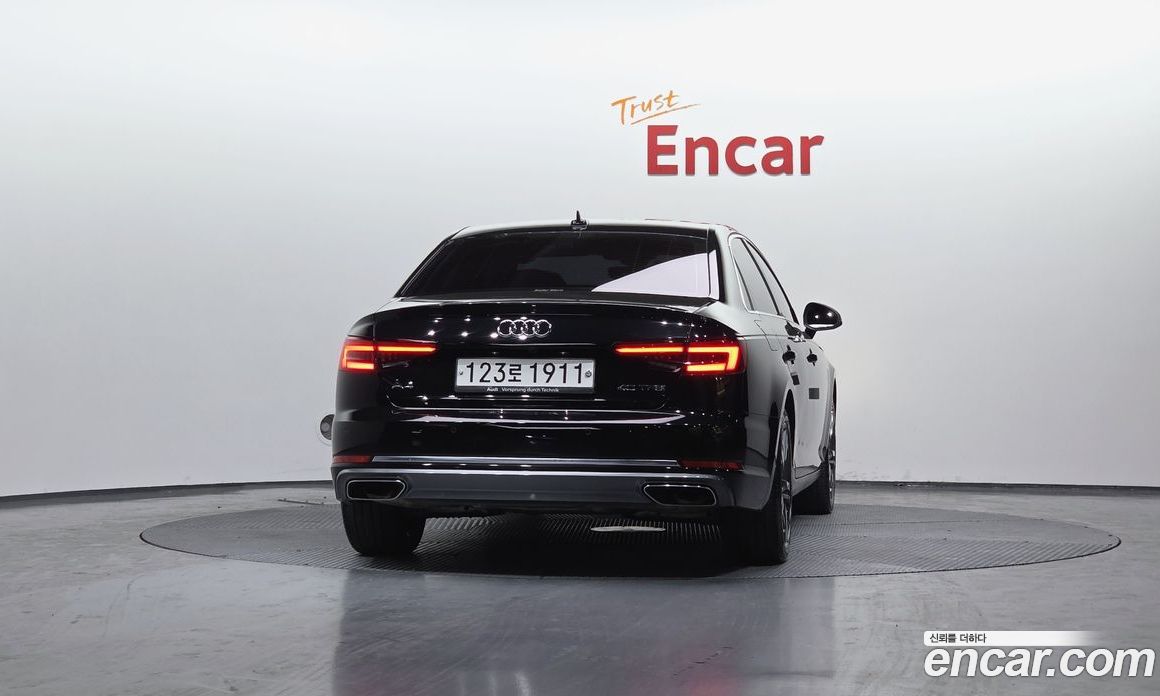 Audi A4 (B9) фото 4