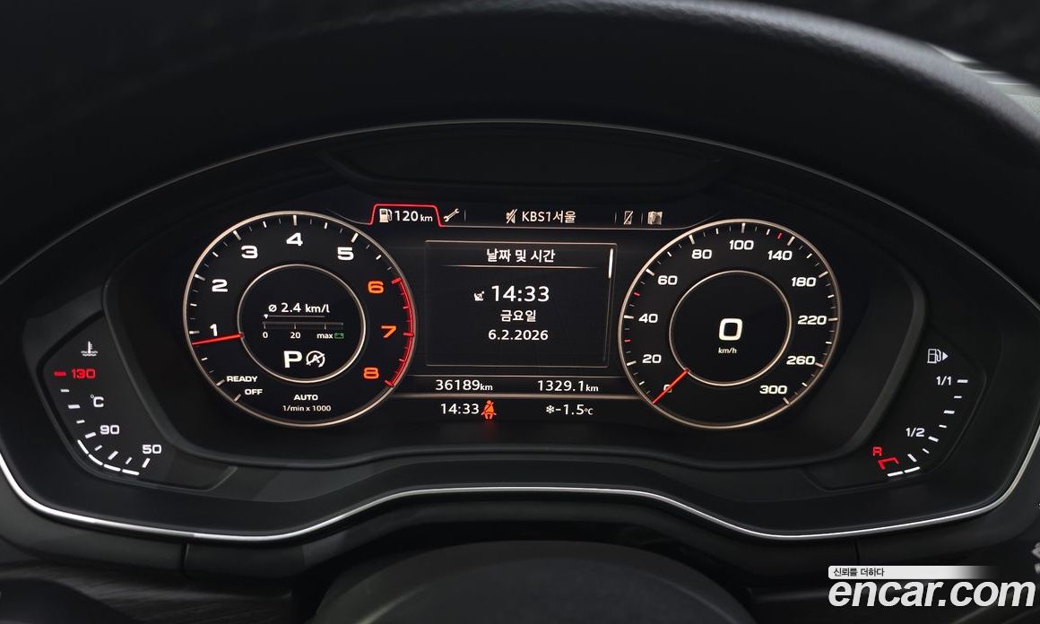Audi A4 (B9) фото 8