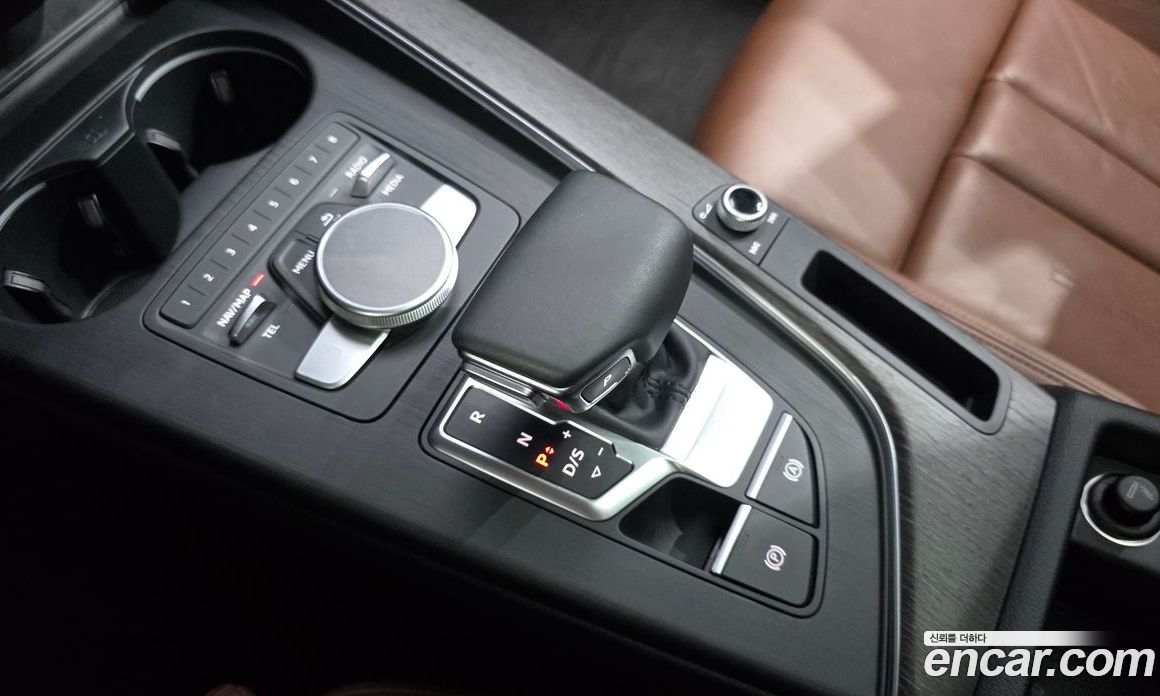 Audi A4 (B9) фото 9