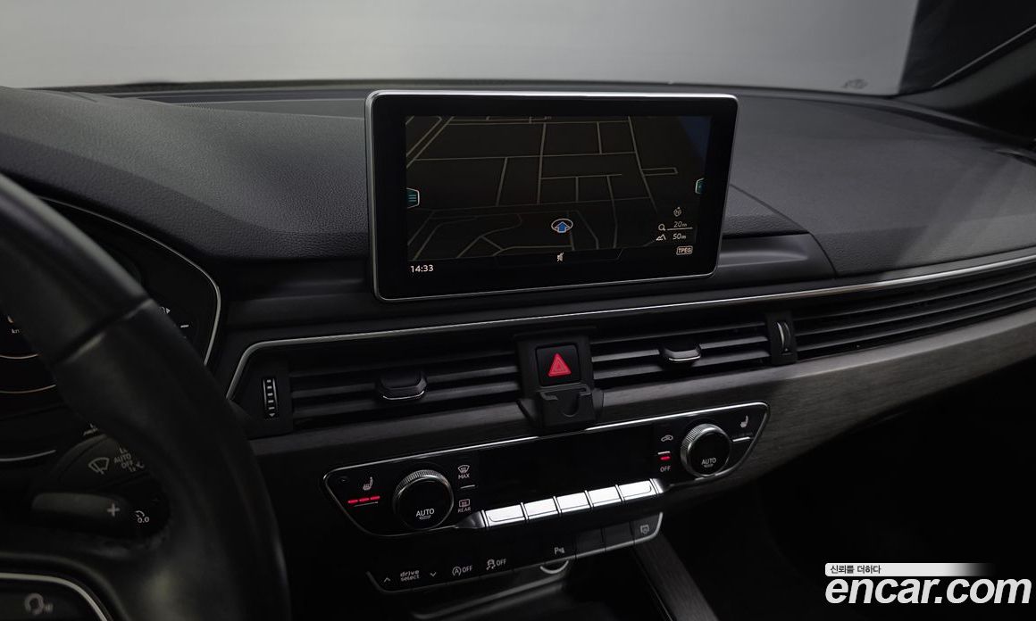 Audi A4 (B9) фото 14