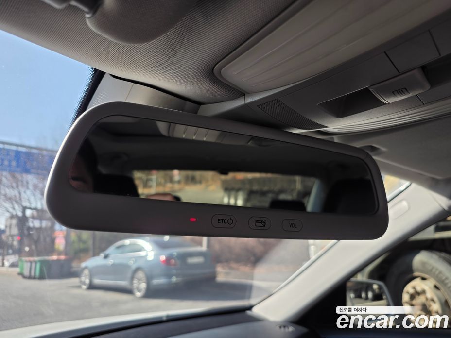 Mercedes-Benz E-Class W212 фото 13