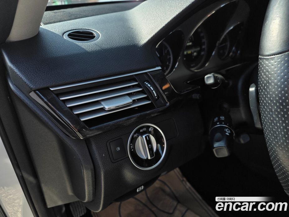 Mercedes-Benz E-Class W212 фото 14