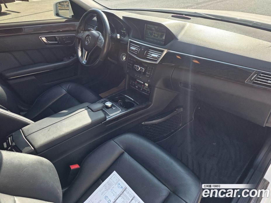 Mercedes-Benz E-Class W212 фото 16